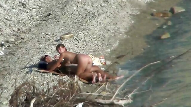 एक अच्छे आदमी सेक्सी मूवी हिंदी में वीडियो के साथ अच्छे स्तन के साथ भव्य परिपक्व गोरा